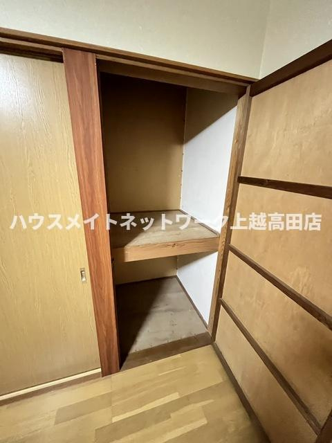 メゾンアイリスの収納|押入れ