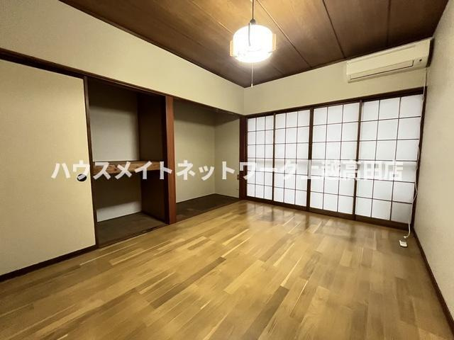 メゾンアイリスの居間・リビング|洋室