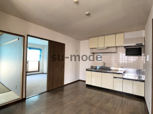 パステル新堂の居間・リビング