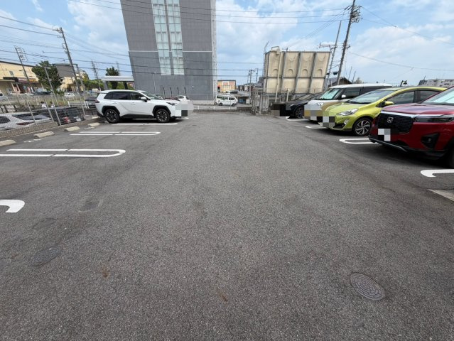 ライトヒルズ　元町の駐車場
