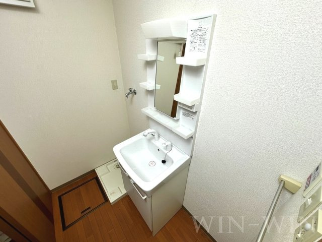 グランシャリオ一色の独立洗面台