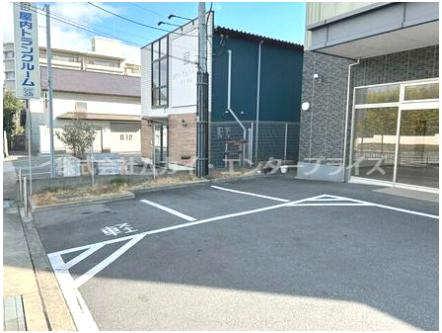 テレザートさくらテナントの駐車場