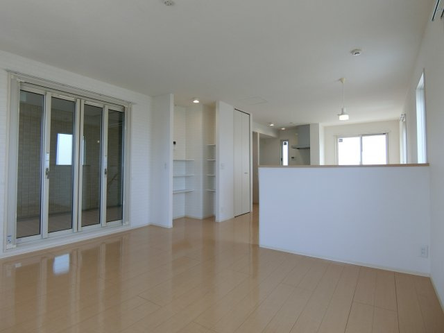 サンローザの居間・リビング