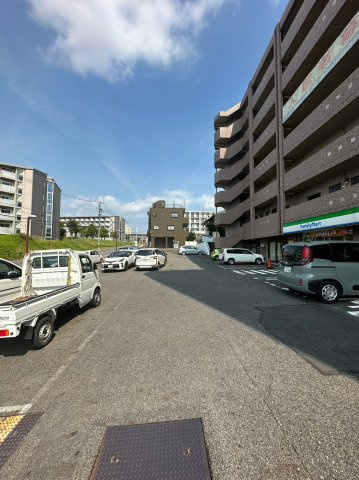 アンシャンテの駐車場