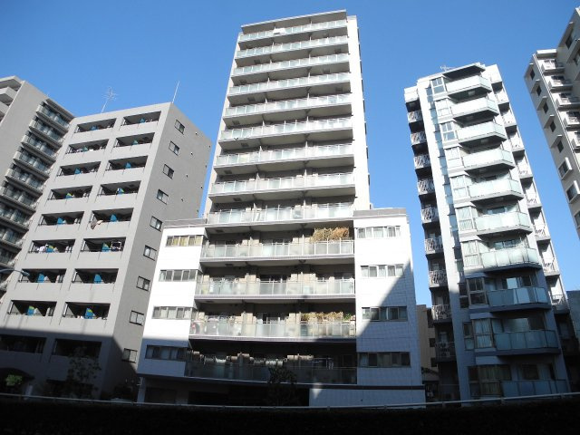 宮庭東新宿ビルの外観