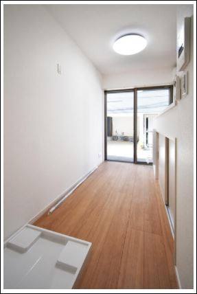 トモイエレジデンス中野の居間・リビング