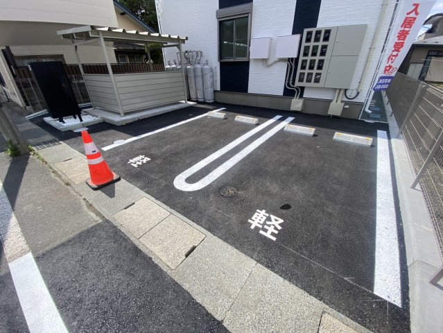 【新築】Eight(エイト)の駐車場