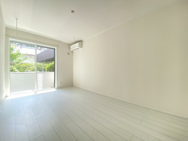 【新築】Eight(エイト)の居間・リビング