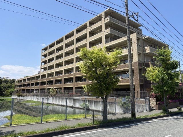 アクロス大宰府パークレジェンドの外観