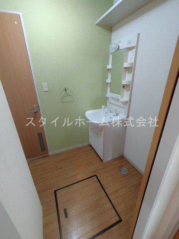 スクエアヴィレッジFの洗面所