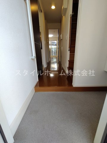 チャルカ・T の玄関