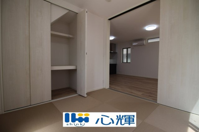 【和室】 | プランタウン小野田駅前（14号地） | 帰宅時や家事の合間の休憩の時、リビングと繋がった畳があると快適です。
