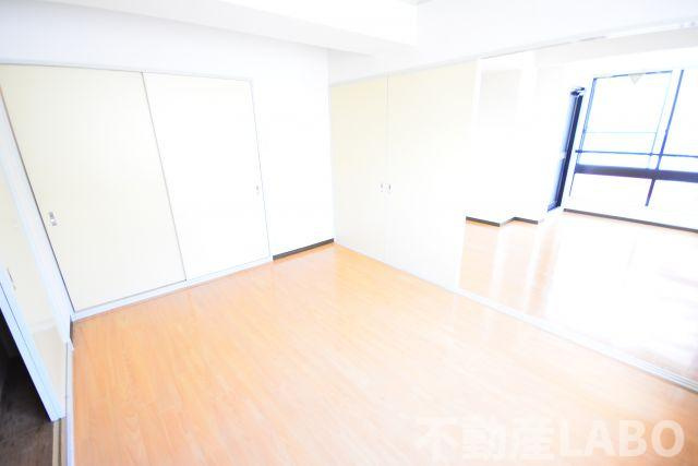 レインボーコートパートIIの駐車場