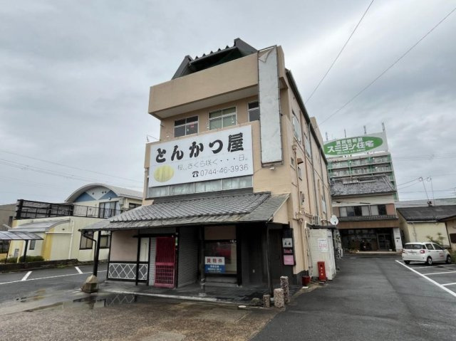 桜井市大字粟殿　収益店舗ビル　桜井駅まで徒歩約７分　の外観
