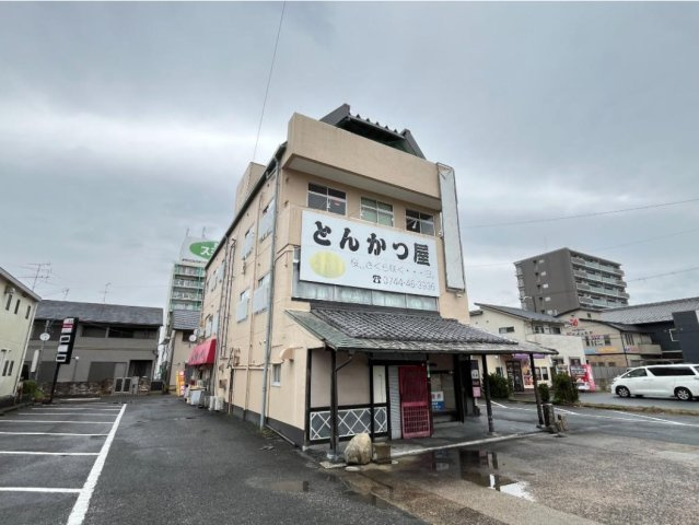 桜井市大字粟殿　収益店舗ビル　桜井駅まで徒歩約７分　の外観