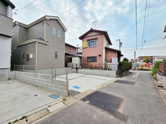 【前面道路含む現地写真】