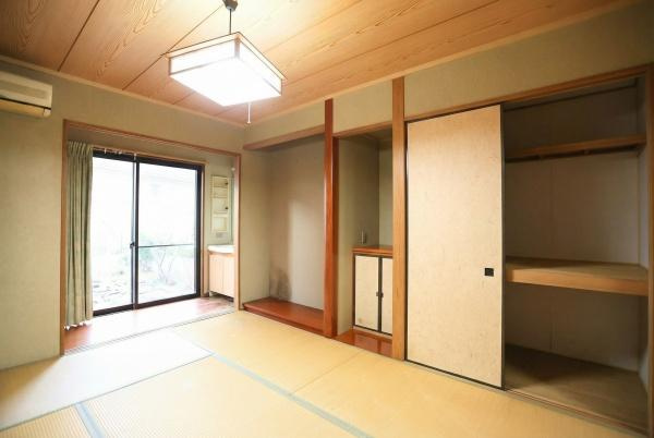 公園通り1丁目　中古の和室|6帖の和室です
