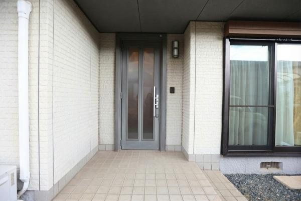 公園通り1丁目　中古の玄関|玄関アプローチ