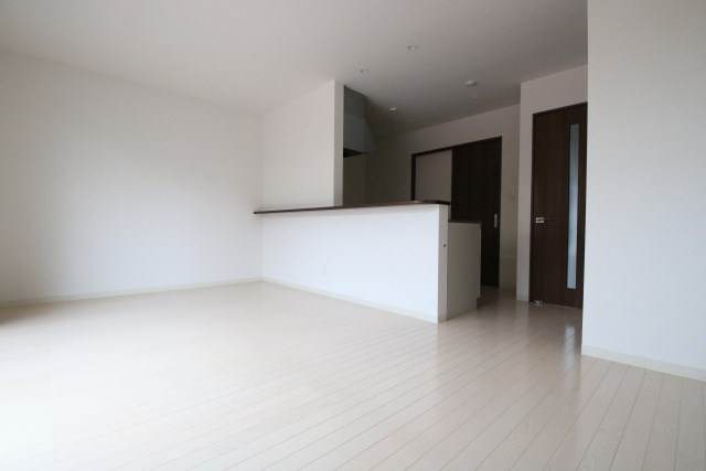 アルタイル一社の居間・リビング