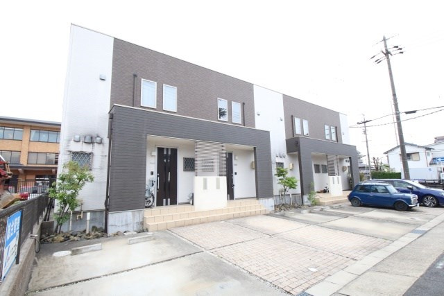 アルタイル一社の外観