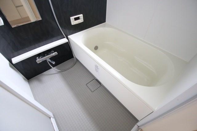 アルタイル一社の浴室