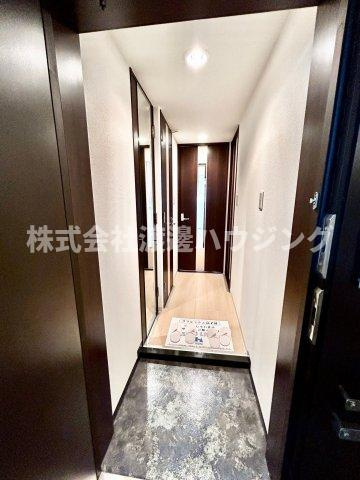 グランシス江坂の玄関