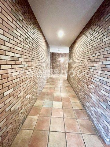 グランシス江坂のエントランス