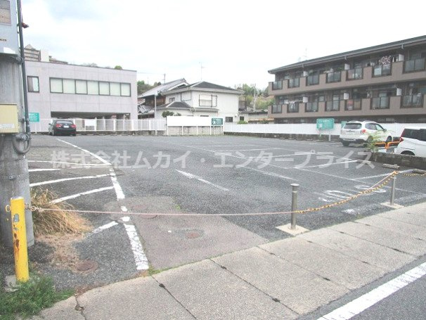 河内長野市西野山町　貸店舗事務所の駐車場