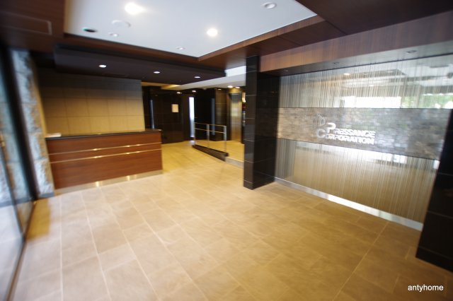 プレサンス新大阪ザ・シティ　仲介手数料無料のロビー