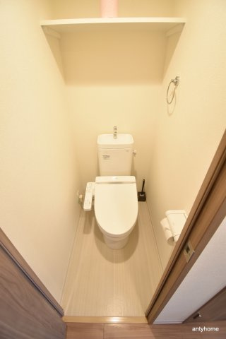 プレサンス新大阪ザ・シティ　仲介手数料無料のトイレ