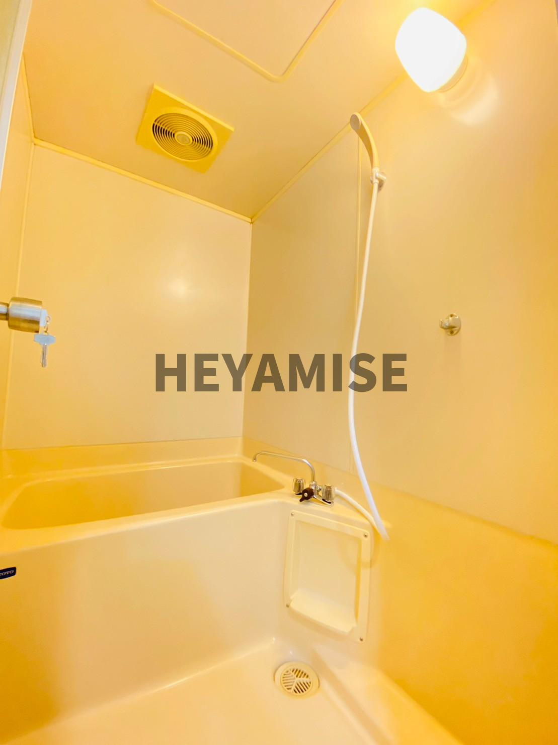 ヴィラ富士見の森の浴室|※反転間取りのお部屋の画像です※