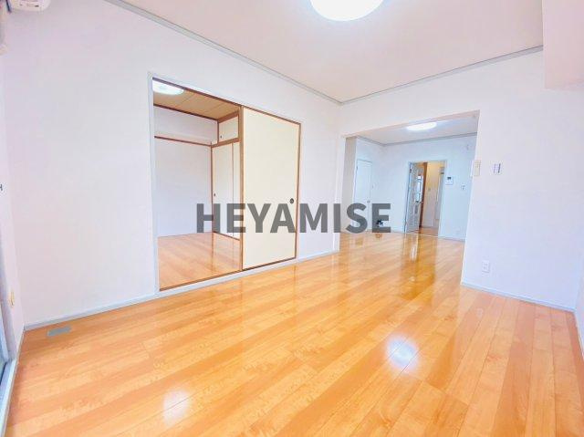 ヴィラ富士見の森の内装|※反転間取りのお部屋の画像です※