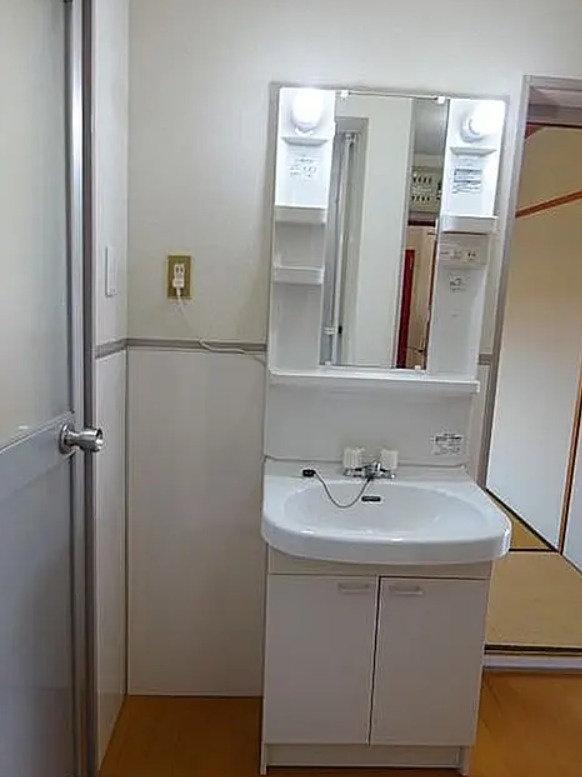 和歌山市田尻　ファミリータイプマンション　現況満室の独立洗面台