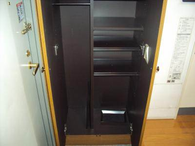 ラフィーネ四条堀川の収納|下駄箱