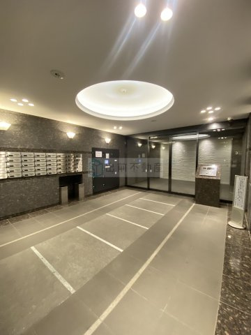 北区王子本町２丁目の賃貸マンションのロビー