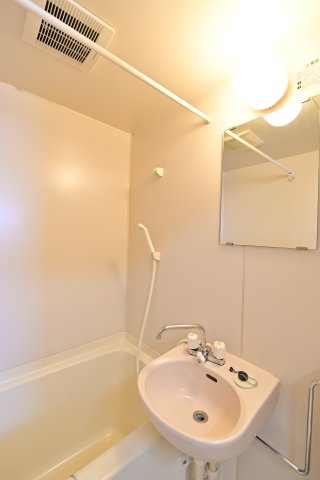 【浴室】 | パレスちとせ | 落ち着いた空間のお風呂です