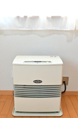 【設備】 | パレスちとせ | 配管式FFストーブ