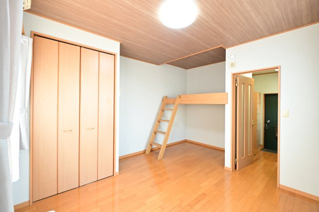 【洋室】 | パレスちとせ | コンパクトで使いやすい洋室です