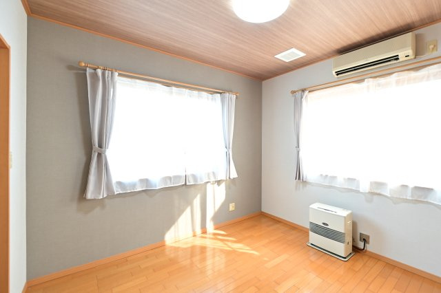 【洋室】 | パレスちとせ | 使い勝手のいい洋室です