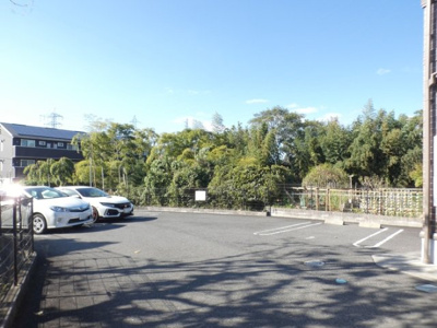 【駐車場】 | パティーナ | 車をお持ちの方に嬉しい駐車場付きの物件です