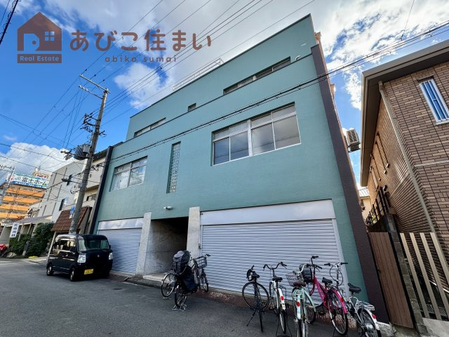 長居ビルの外観