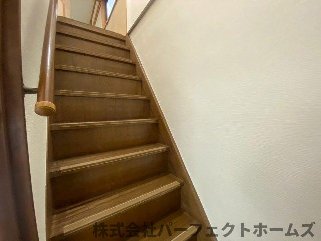 出屋敷元町2丁目戸建の内装|内装は落ち着いています