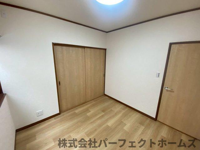 出屋敷元町2丁目戸建の洋室|コンパクトで使いやすい洋室です