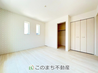 【洋室】 | ハートフルタウン宇都宮市西川田駅1期　1号棟 | 柔らかい陽光が差し込む明るいお部屋を演出する設計。彩光の取れる窓が気持ちの良いお部屋を創り上げます。
