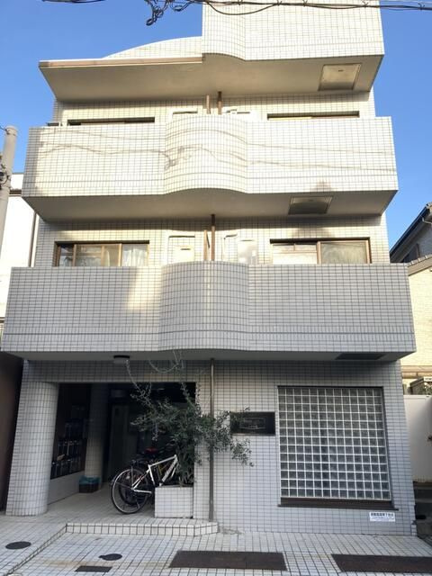 神戸市中央区宮本通２丁目の一棟マンションの外観
