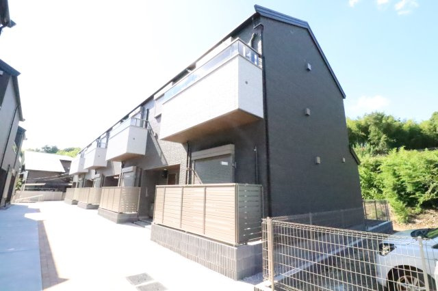 ウィステリア杉の森　B棟