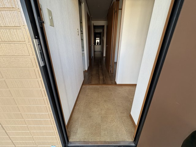 プランドールMITANI　B棟の玄関