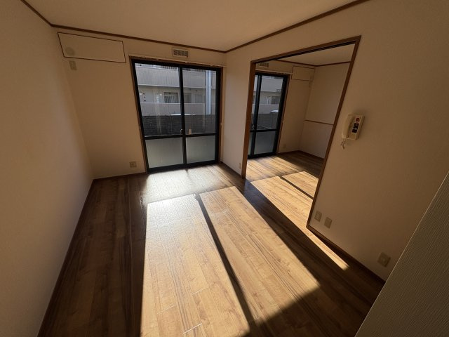 プランドールMITANI　B棟の居間・リビング