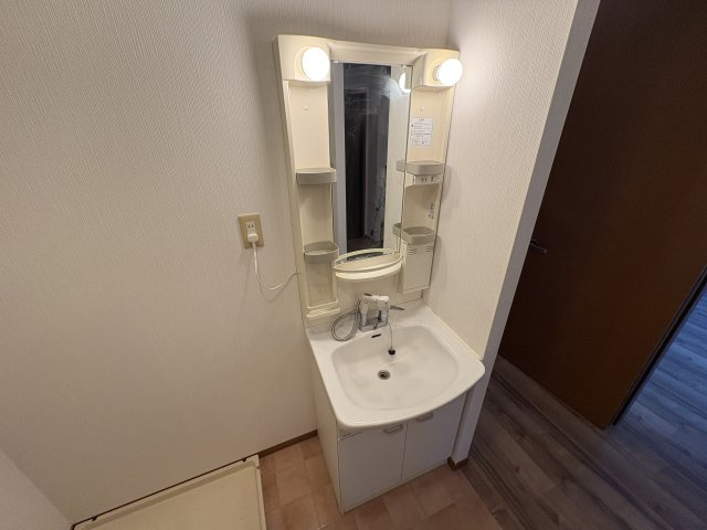 プランドールMITANI　B棟の洗面所