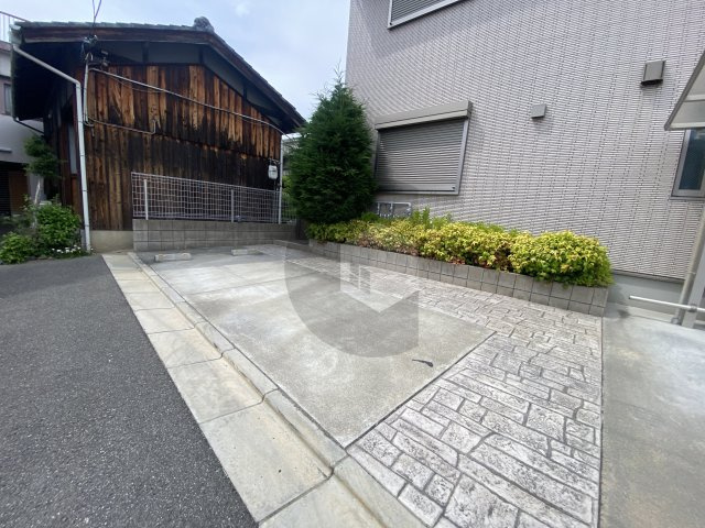Raccolta御厨の駐車場